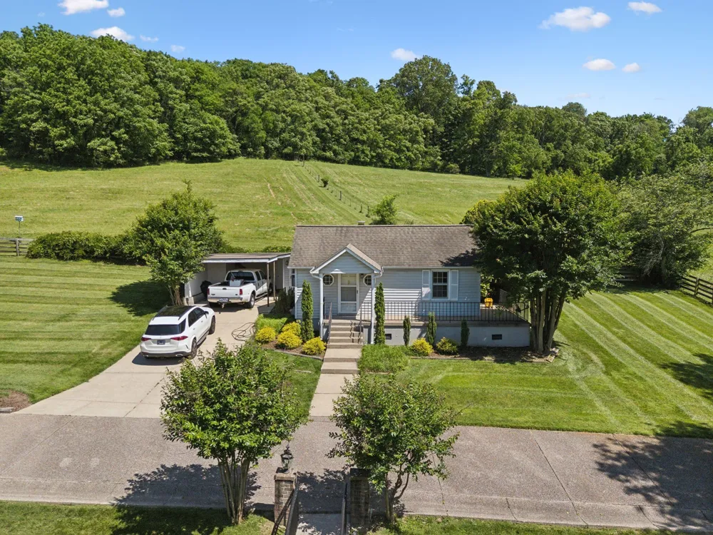 4750 Columbia Pike Thompsons Station, TN 37179