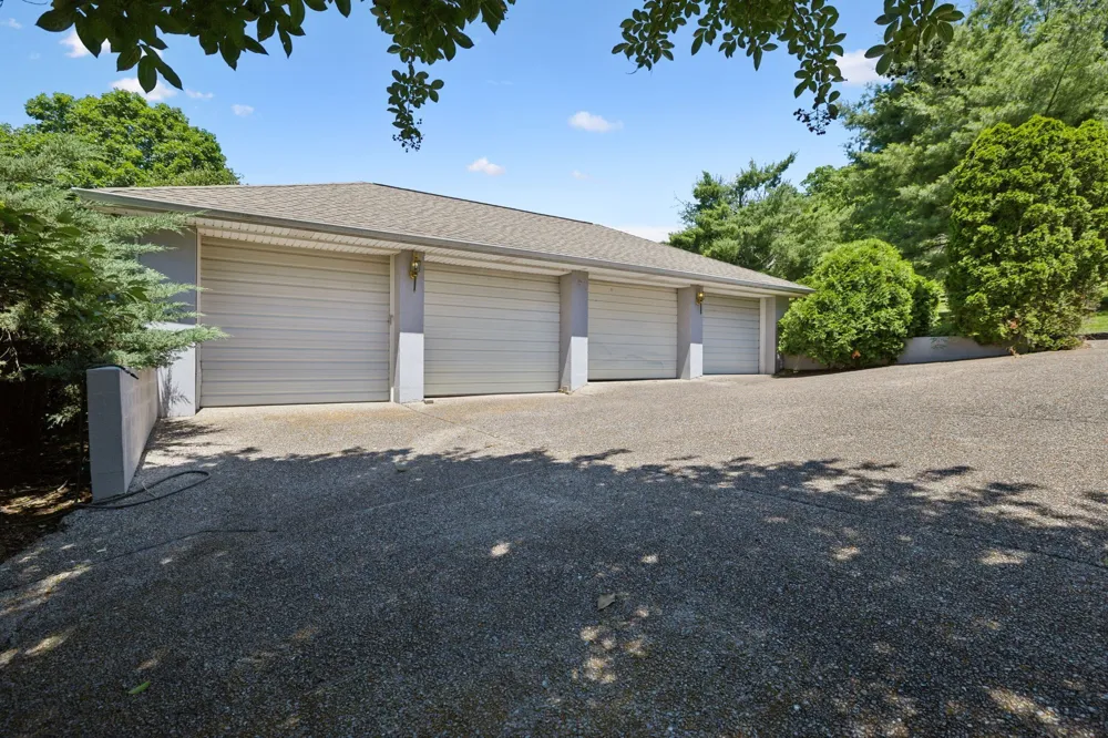 4750 Columbia Pike Thompsons Station, TN 37179