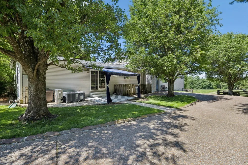 4750 Columbia Pike Thompsons Station, TN 37179