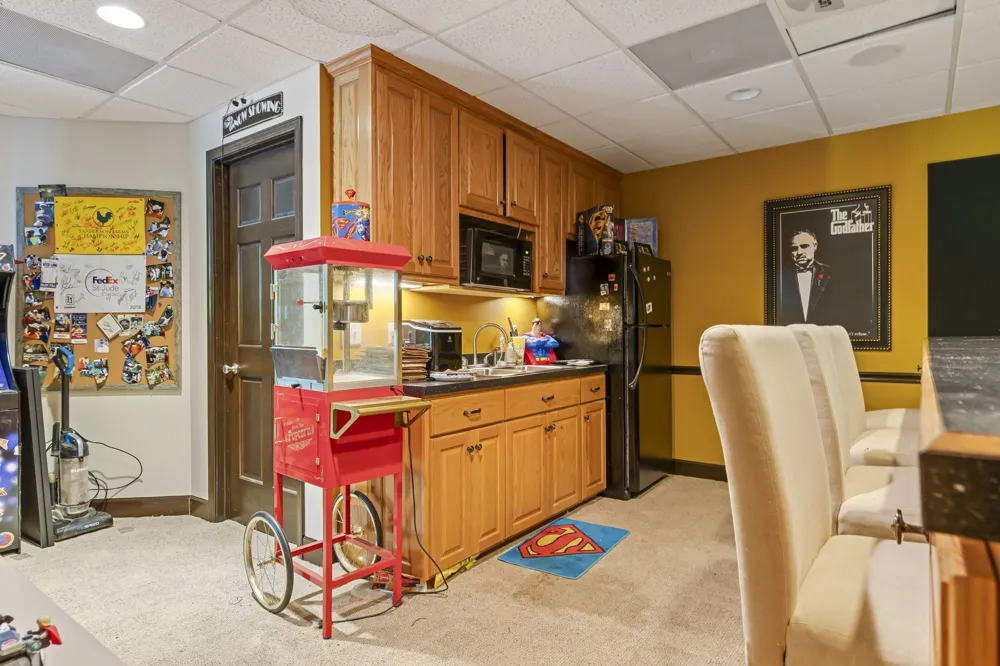 2266 S Main Street Lobelville, TN 37097