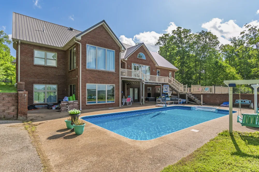 2266 S Main Street Lobelville, TN 37097
