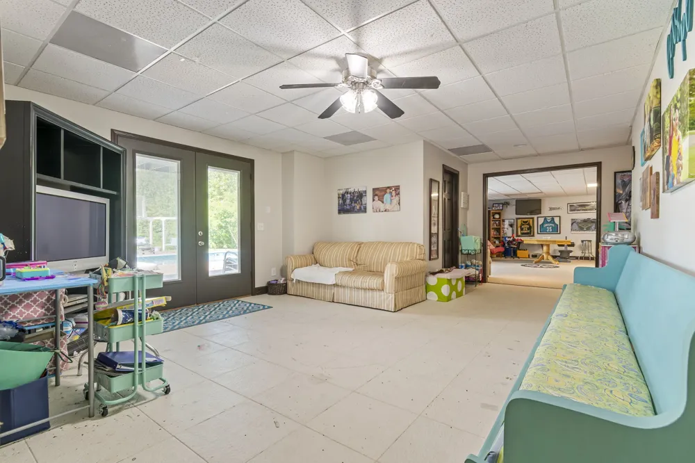 2266 S Main Street Lobelville, TN 37097