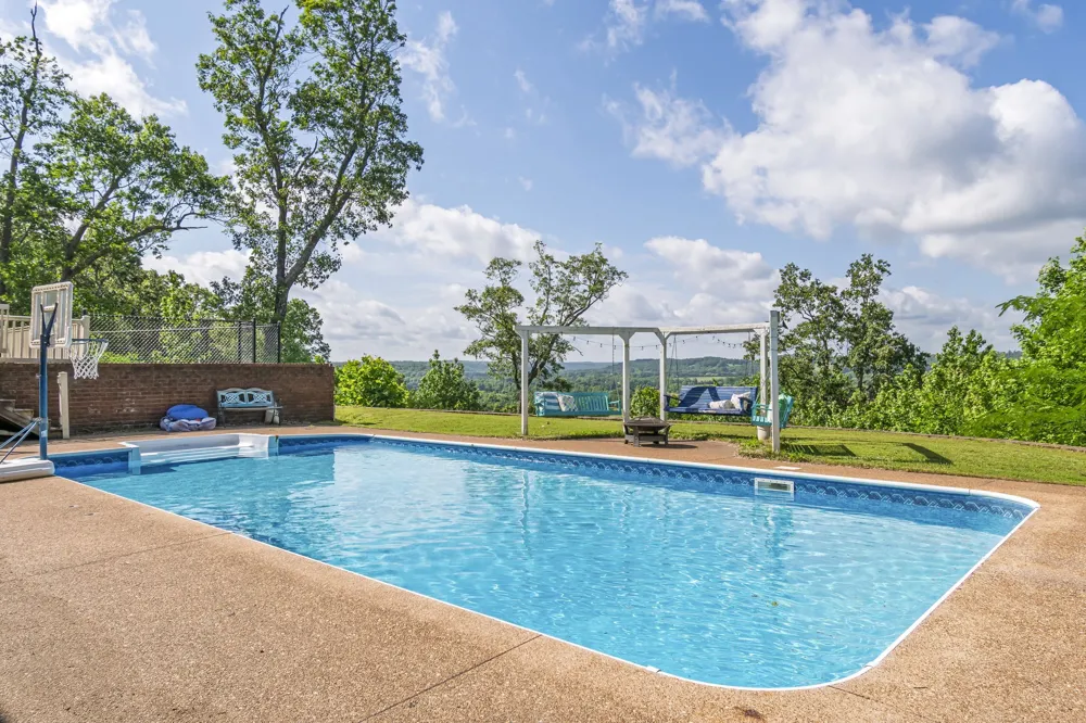 2266 S Main Street Lobelville, TN 37097