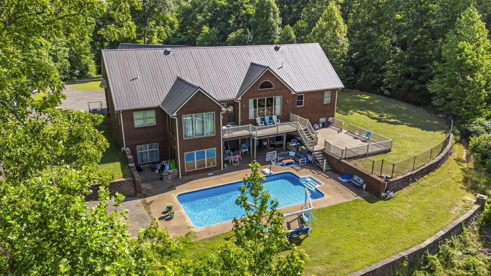 2266 S Main Street Lobelville, TN 37097