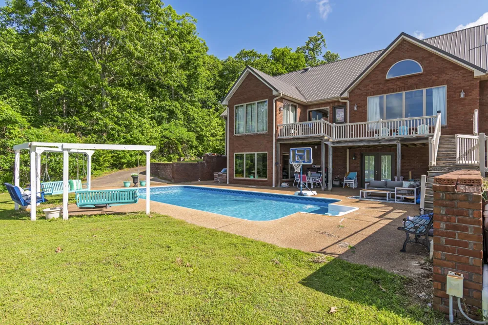 2266 S Main Street Lobelville, TN 37097