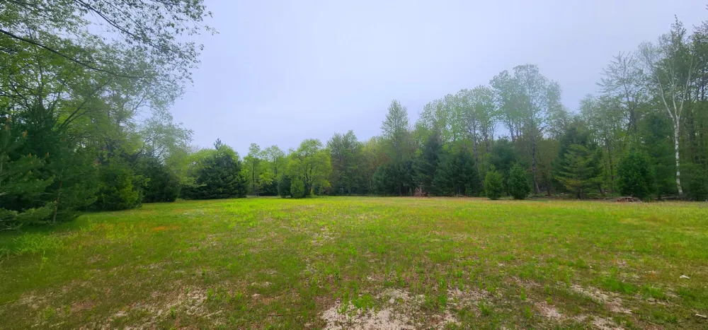 2187 W Koenig Road Manistee, MI 49660
