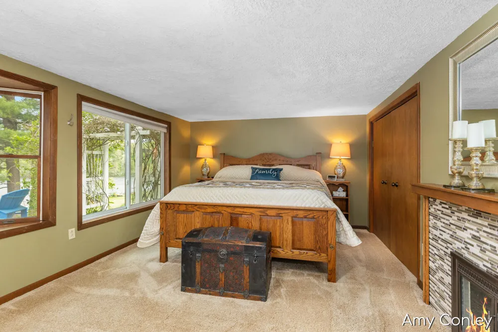 875 Bruce Drive Middleville, MI 49333