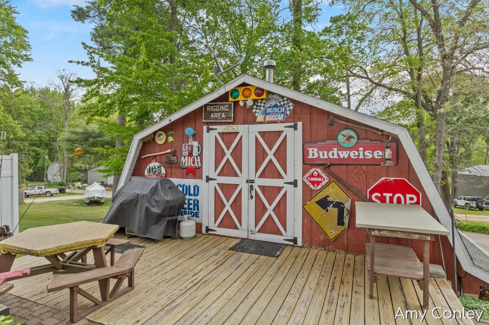 875 Bruce Drive Middleville, MI 49333