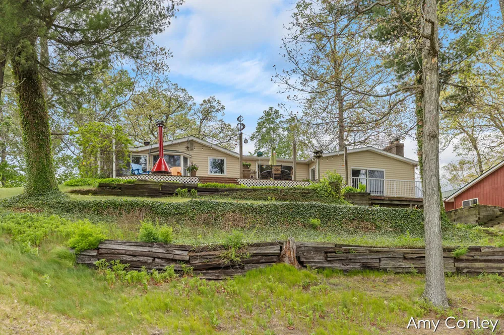 875 Bruce Drive Middleville, MI 49333