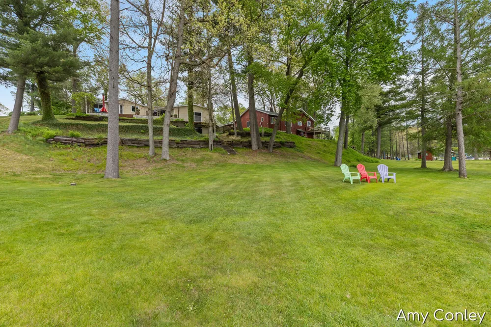 875 Bruce Drive Middleville, MI 49333