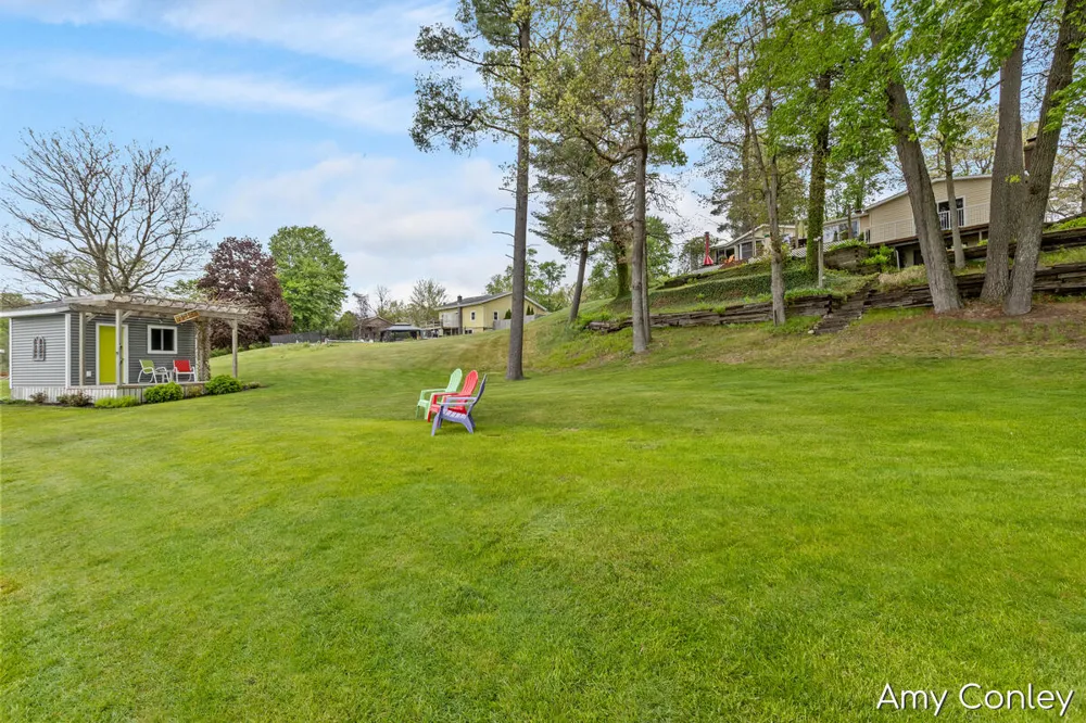 875 Bruce Drive Middleville, MI 49333