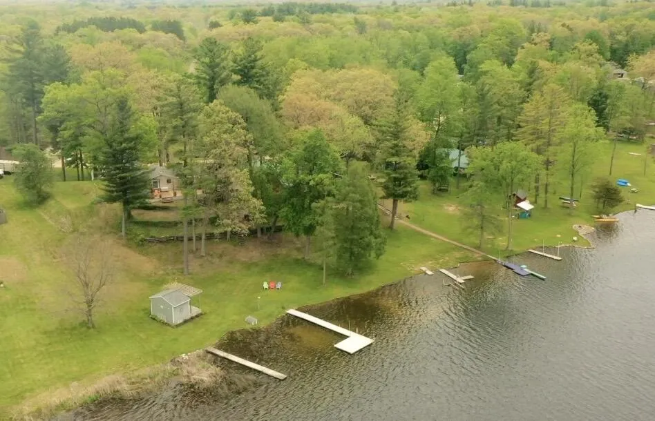 875 Bruce Drive Middleville, MI 49333