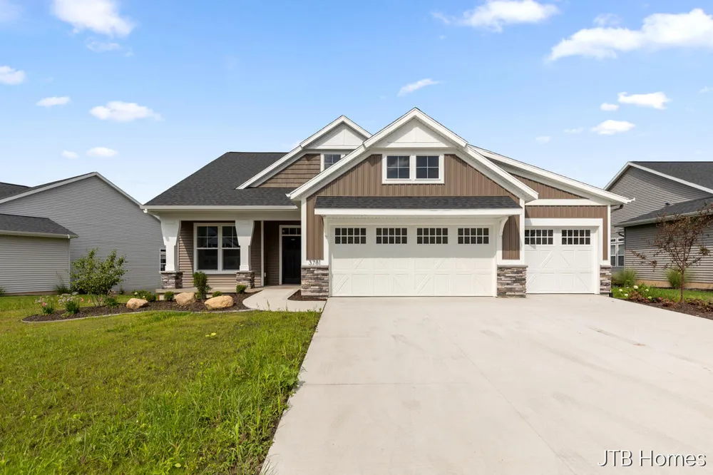 3781 Windsor Ridge Drive NE #49 Rockford, MI 49341