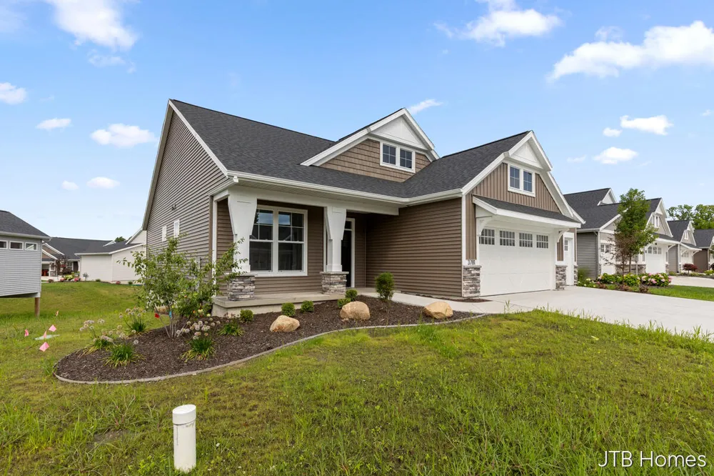 3781 Windsor Ridge Drive NE #49 Rockford, MI 49341