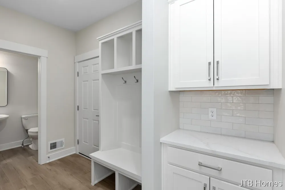 3781 Windsor Ridge Drive NE #49 Rockford, MI 49341