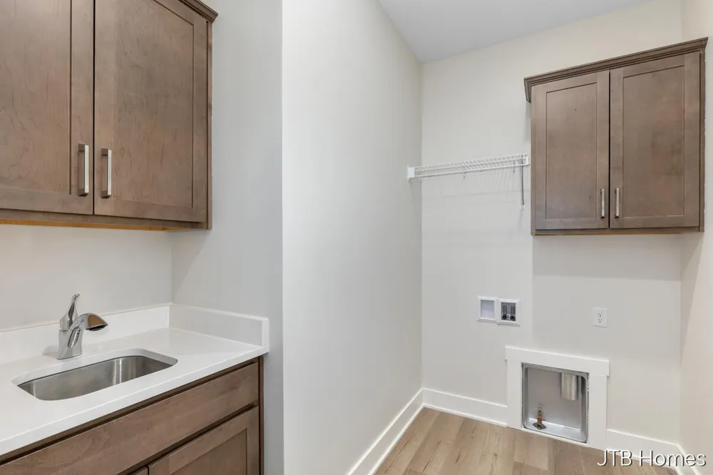 3781 Windsor Ridge Drive NE #49 Rockford, MI 49341