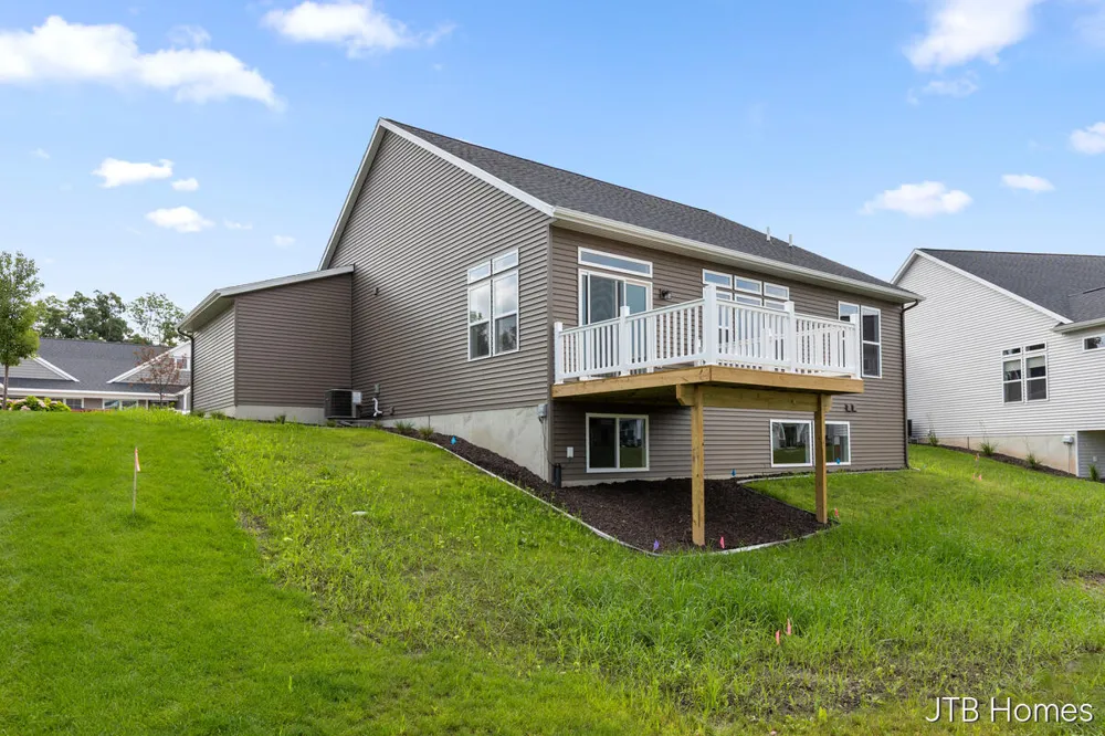 3781 Windsor Ridge Drive NE #49 Rockford, MI 49341
