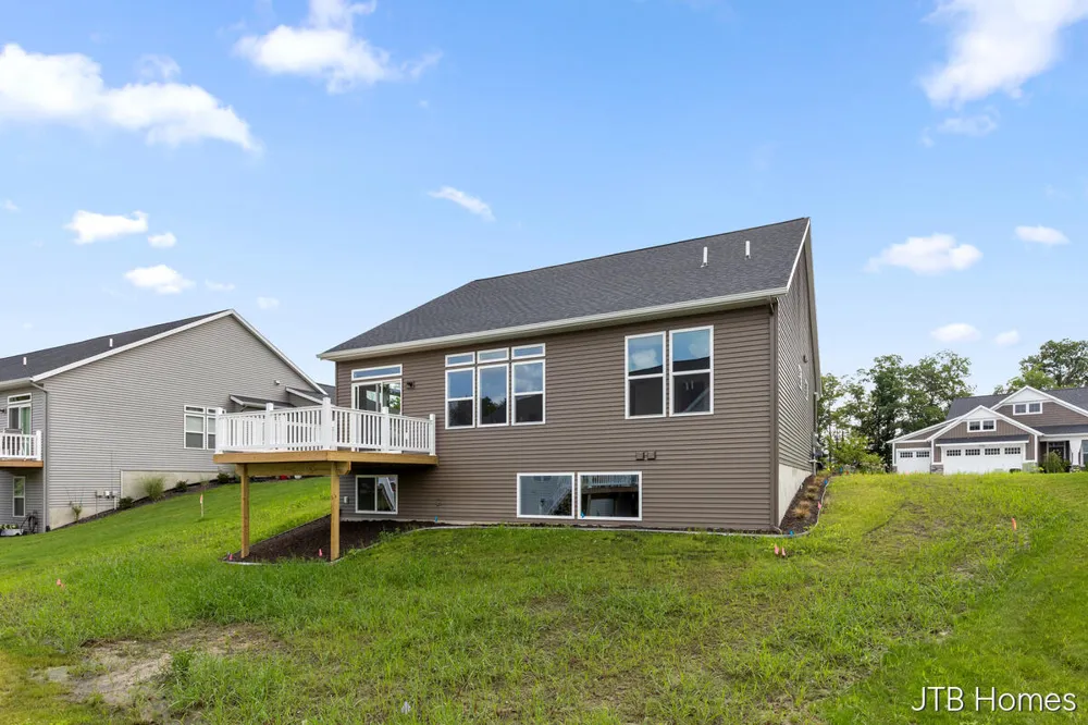 3781 Windsor Ridge Drive NE #49 Rockford, MI 49341