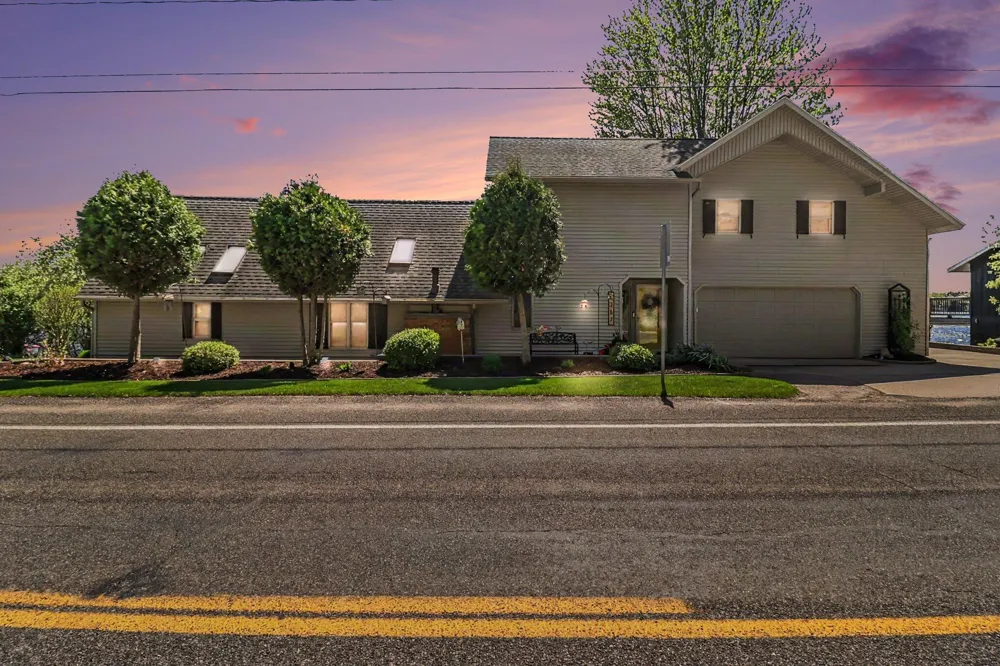 5267 W Monroe Road Pentwater, MI 49449
