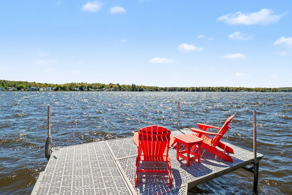 5267 W Monroe Road Pentwater, MI 49449