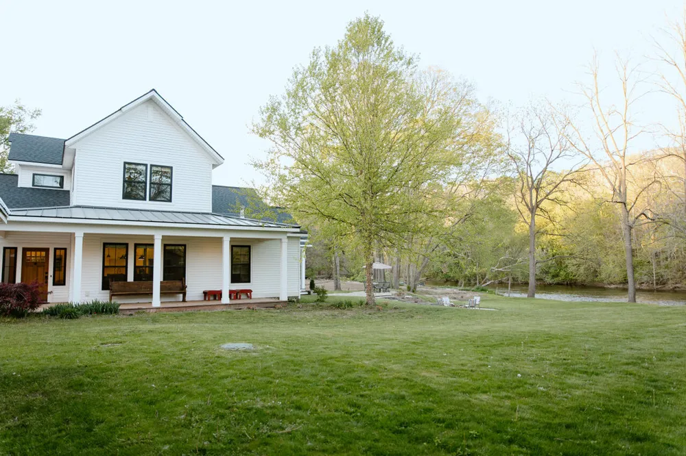 6800 Thornapple River Drive SE Alto, MI 49302