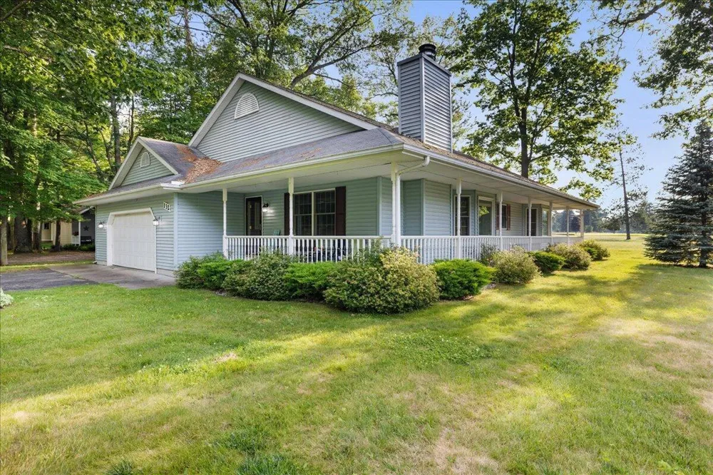 132 White Deer Trail Prudenville, MI 48651