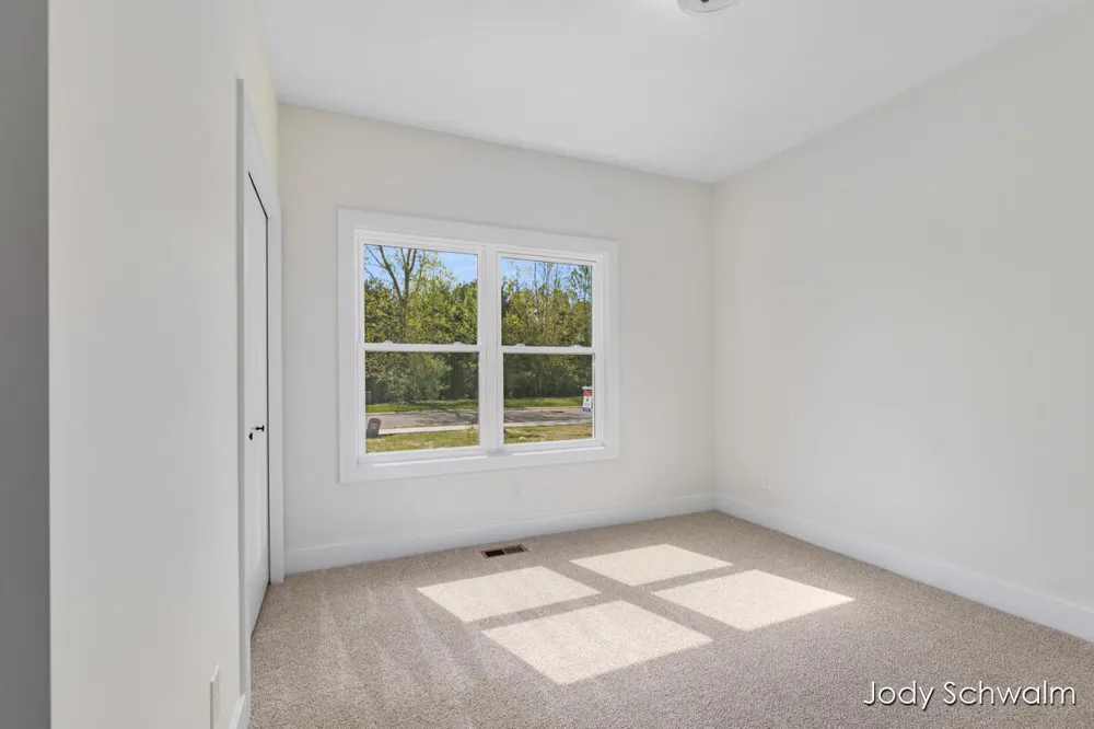 748 Noble Drive Belding, MI 48809