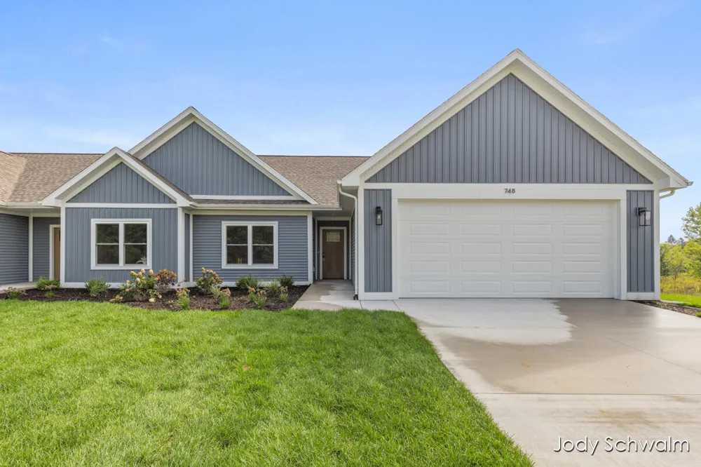 748 Noble Drive Belding, MI 48809