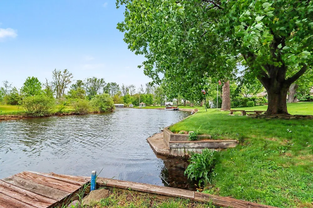 140 Meadowwood Court Decatur, MI 49045