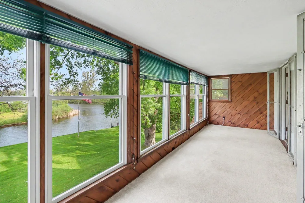 140 Meadowwood Court Decatur, MI 49045
