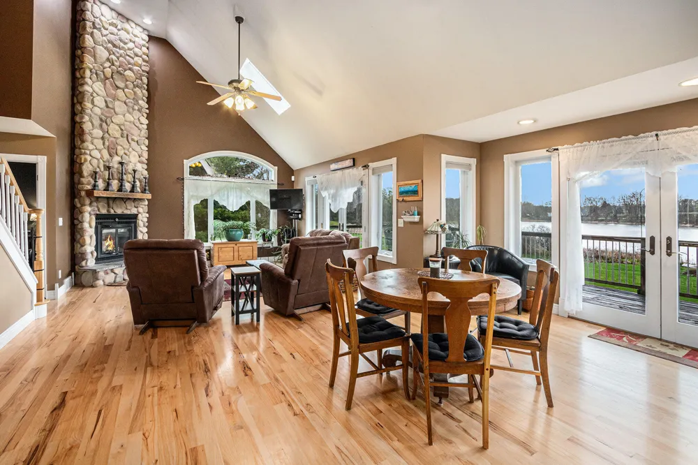 1908 Kaiser Road Galien, MI 49113