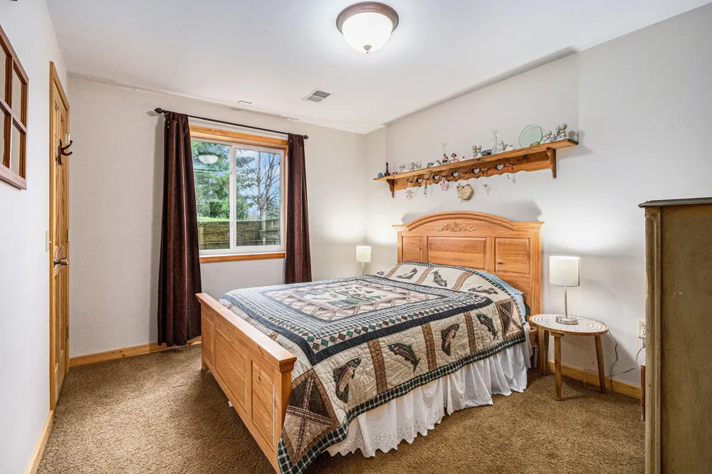 1908 Kaiser Road Galien, MI 49113