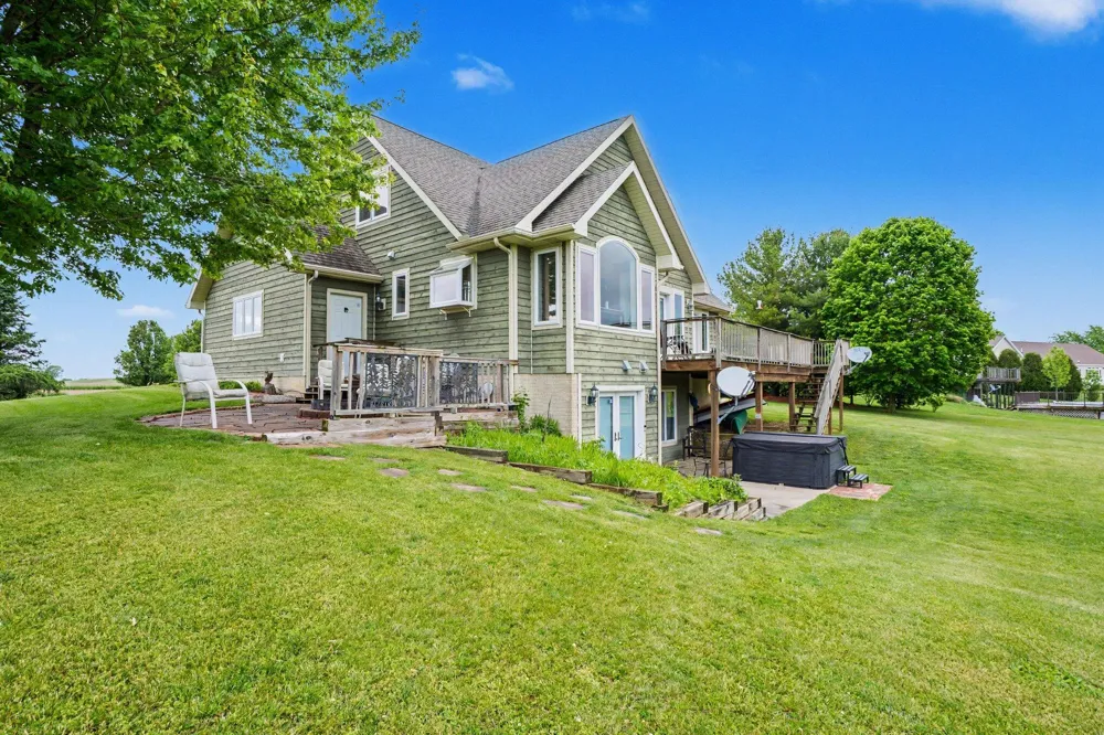 1908 Kaiser Road Galien, MI 49113