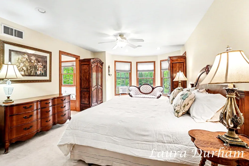 6312 Silver Lake Drive Saugatuck, MI 49453