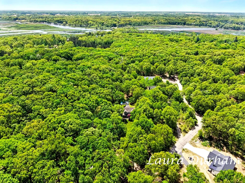 6312 Silver Lake Drive Saugatuck, MI 49453