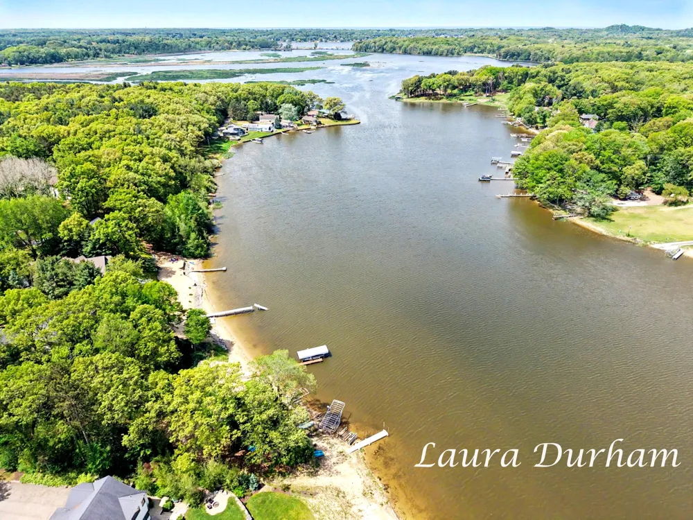 6312 Silver Lake Drive Saugatuck, MI 49453