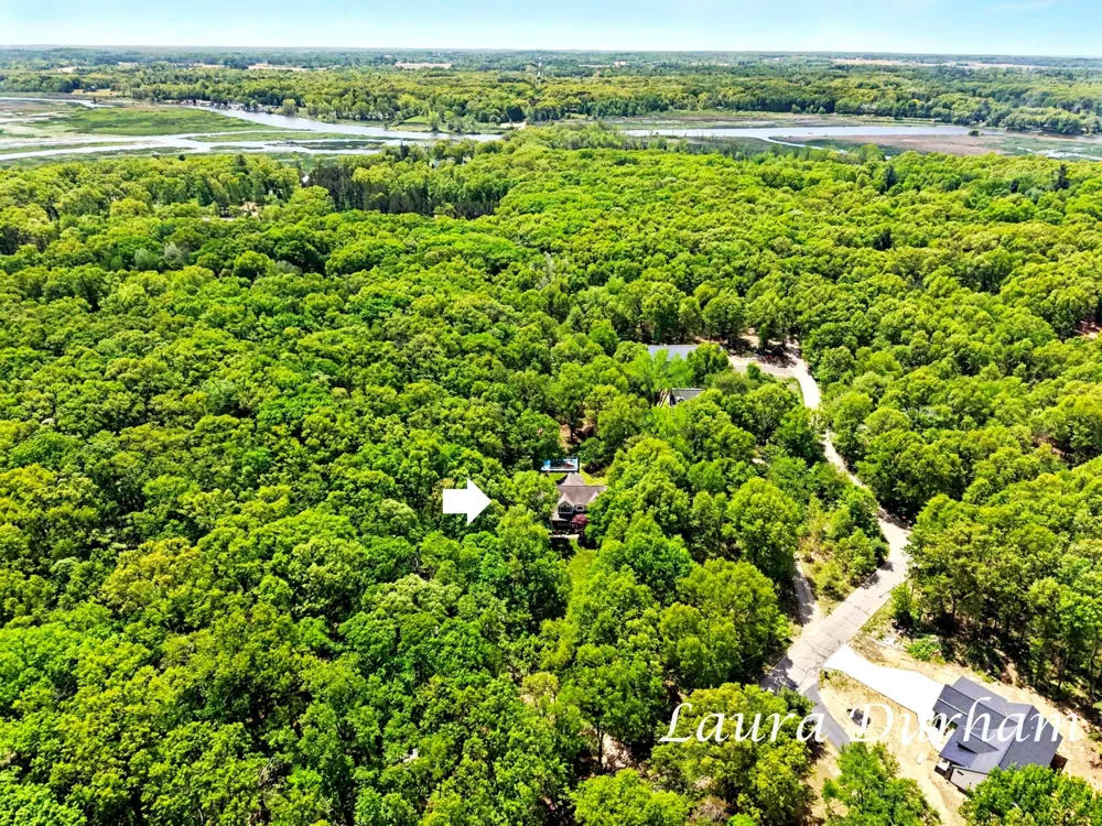 6312 Silver Lake Drive Saugatuck, MI 49453