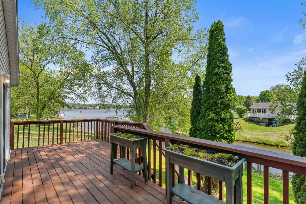 4330 Dawn Drive Hillsdale, MI 49242