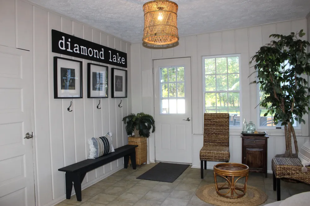 22555 Diamond Cove Street Cassopolis, MI 49031