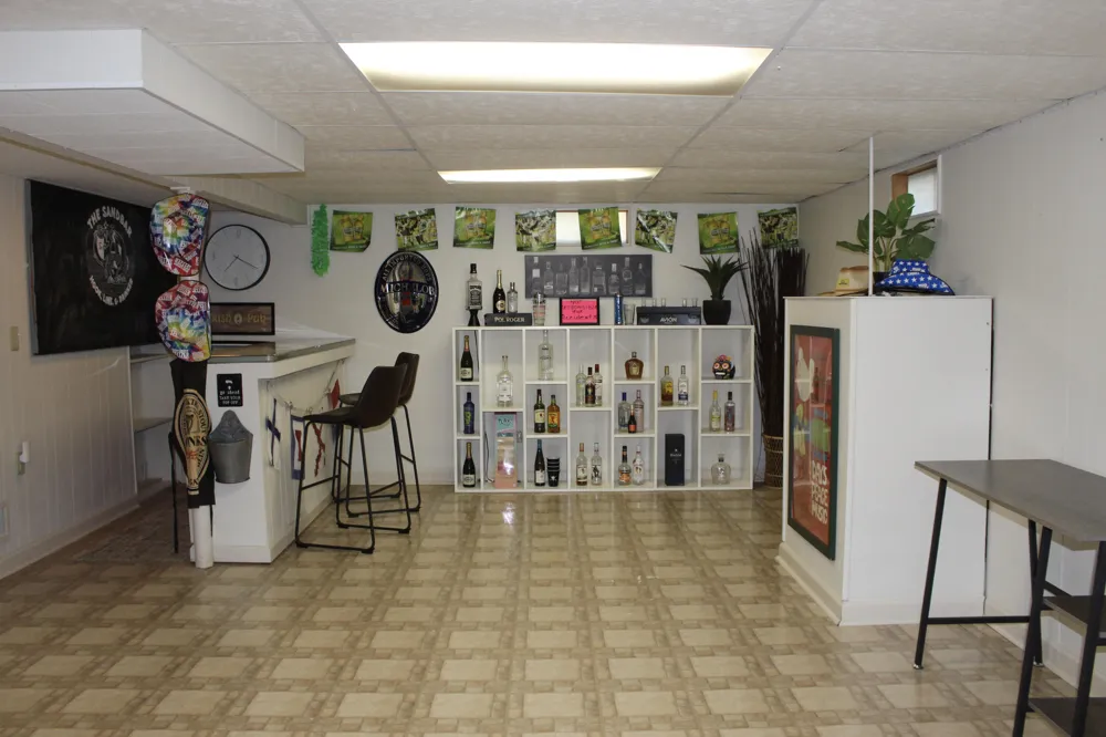 22555 Diamond Cove Street Cassopolis, MI 49031