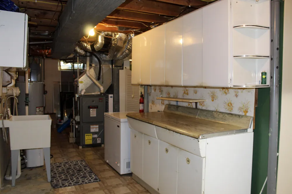 22555 Diamond Cove Street Cassopolis, MI 49031