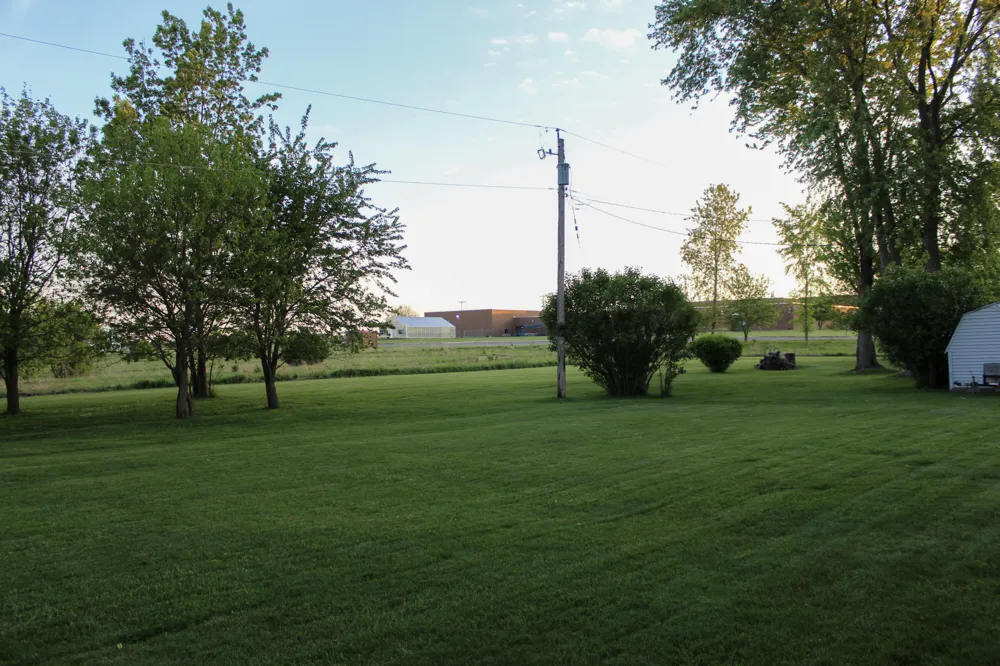 22555 Diamond Cove Street Cassopolis, MI 49031