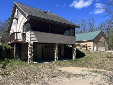 1990 Skocelas Road S