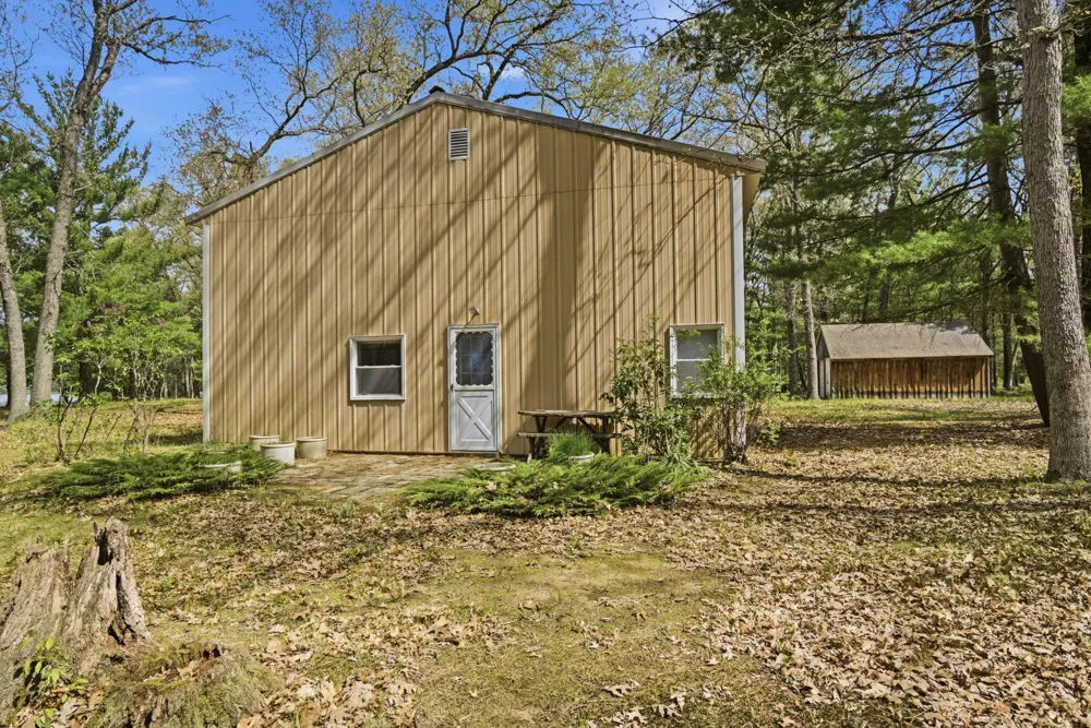 337 S Taylor Road Branch, MI 49402