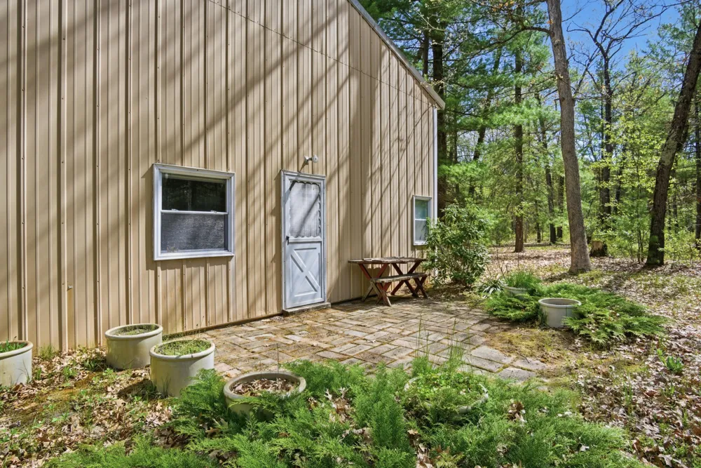 337 S Taylor Road Branch, MI 49402