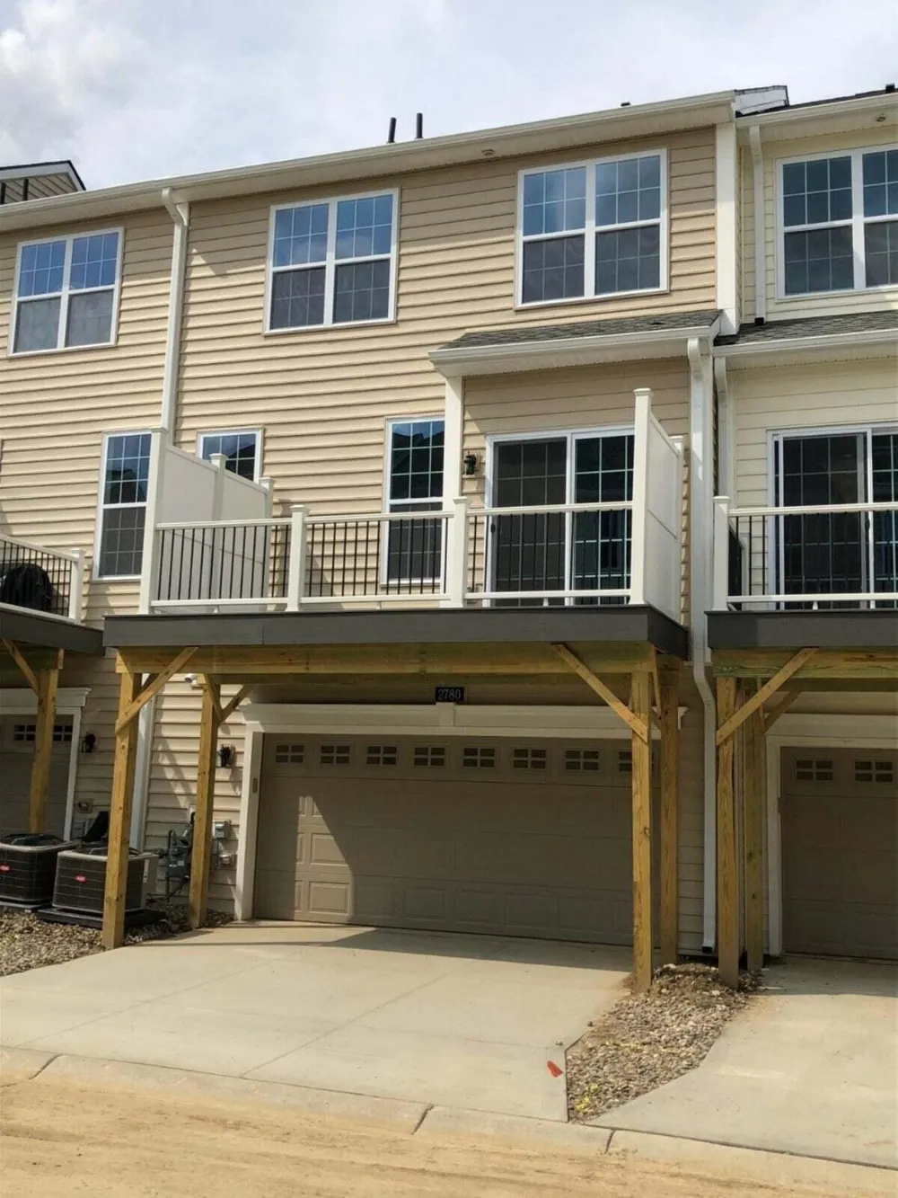 2780 Ashcombe Drive Ann Arbor, MI 48105