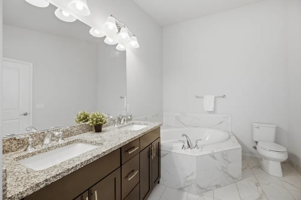 2780 Ashcombe Drive Ann Arbor, MI 48105