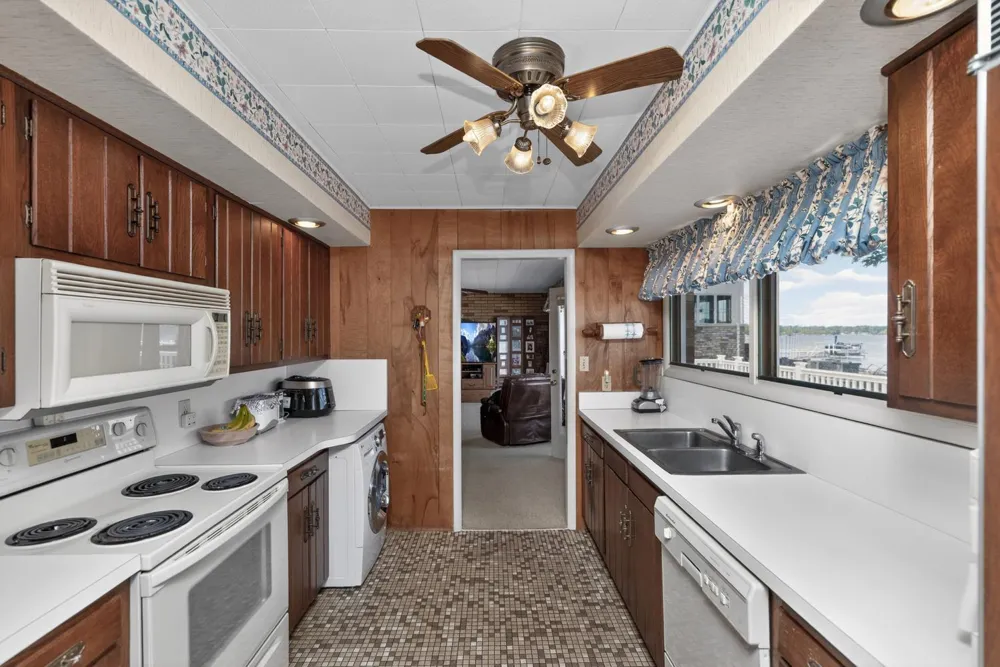 20518 Diamond Shores Drive Cassopolis, MI 49031
