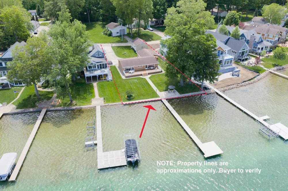 20518 Diamond Shores Drive Cassopolis, MI 49031
