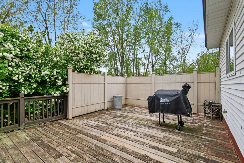12177 Reyburn Drive NE Sparta, MI 49345